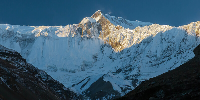 Annapurna circuit trekking in nepal