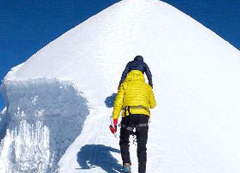 Lobuche Peak climbing in May