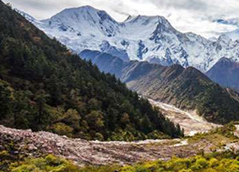 Trekking in Manaslu Region